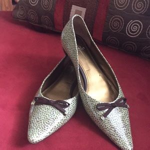 Brand new Paolo flats.